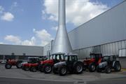 工厂中的SAME DEUTZ-FAHR兰博基尼拖拉机