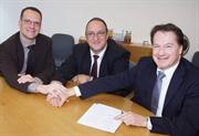 （自左至右）Marc Dimter和Ralph Mayer，LBC公司；Rainer Lotz，雷尼绍德国公司