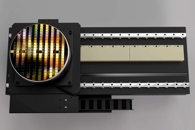 多自由度 (M-DoF) 光栅栅尺与晶圆
