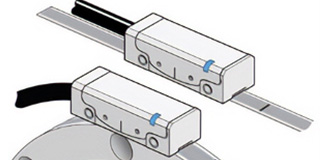 位于直线栅尺和圆光栅上的开放式光栅读数头的示意图