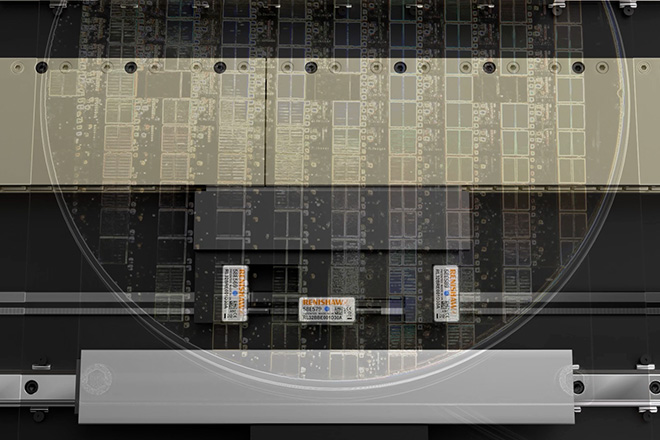 置于半导体晶圆阴影中的三个RESOLUTE读数头组成的多自由度 (M-DoF) 测量系统