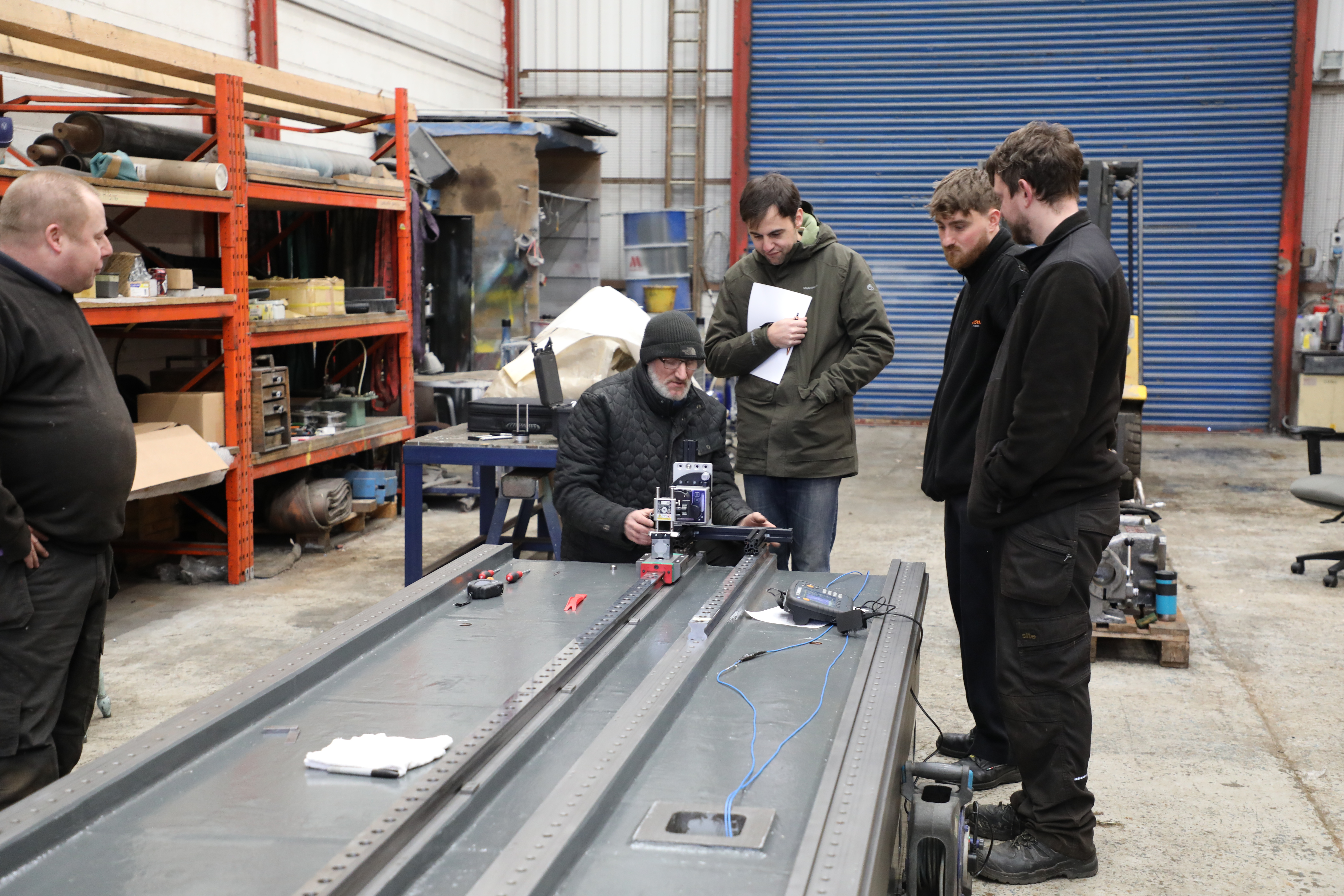 安装在数控机床上的XK10激光校准仪