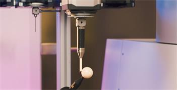 Zeiss ceramic stylus being calibrated